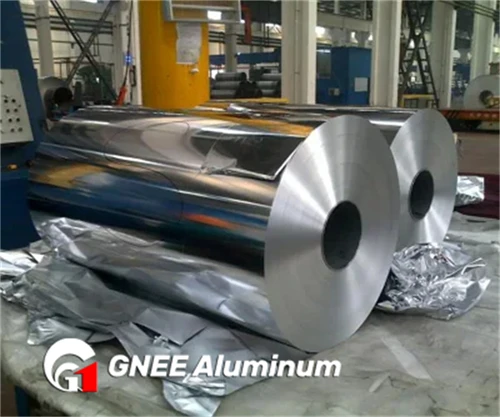 Blød pakning af mad aluminiumsfolie