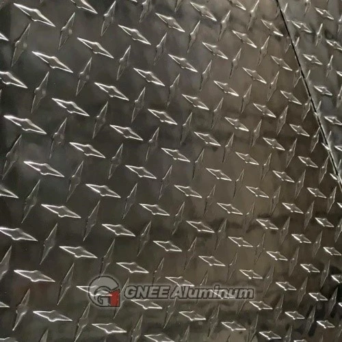 How do you cut aluminum checker plates? How do you cut aluminum checker plates?
